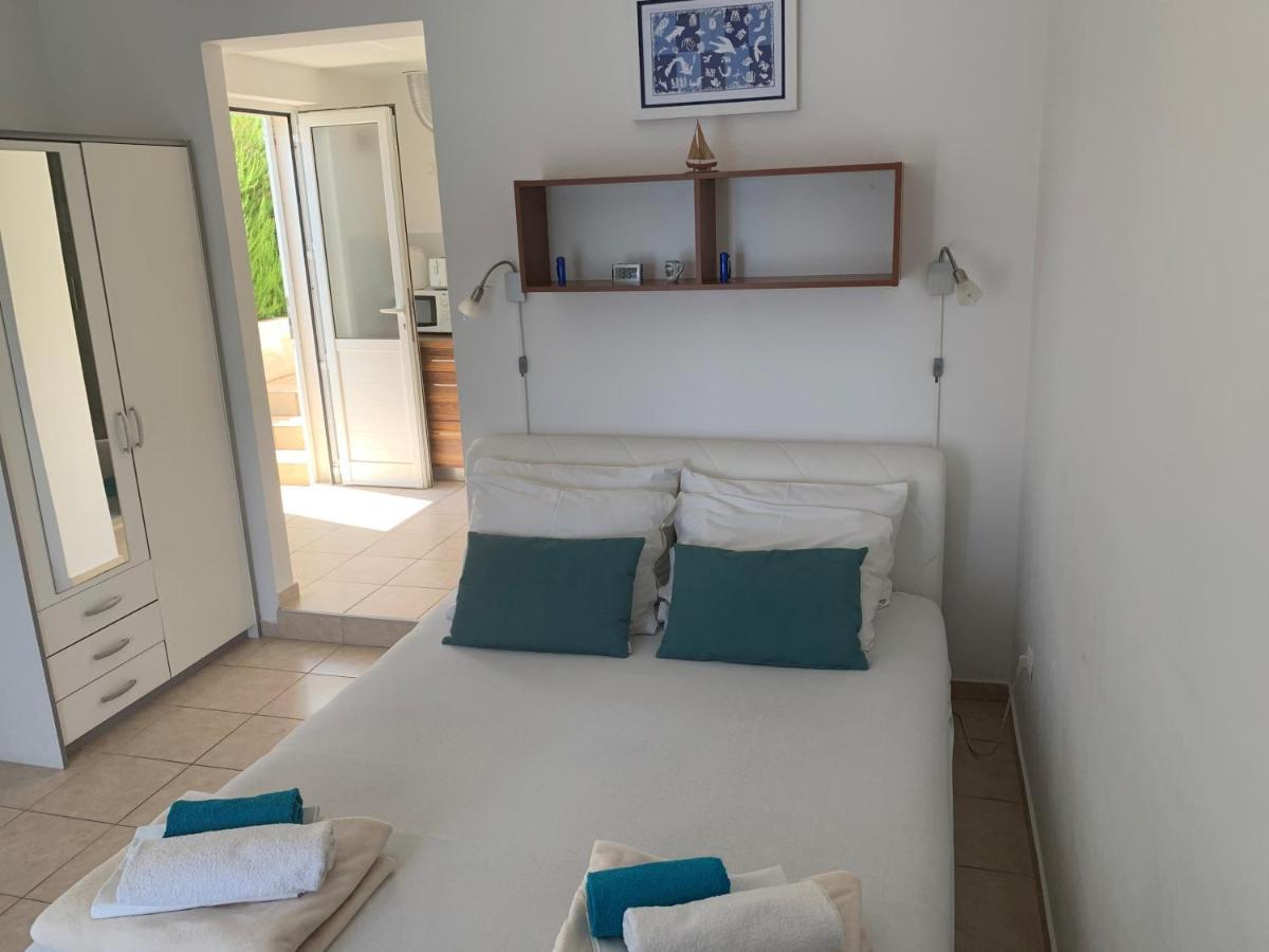 Studio Apartments More Korcula Bagian luar foto
