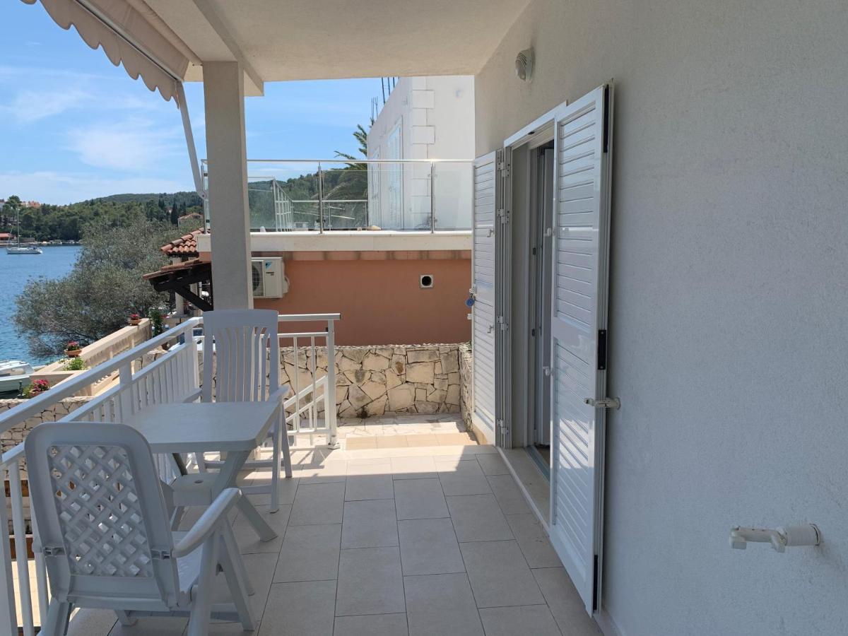 Studio Apartments More Korcula Bagian luar foto
